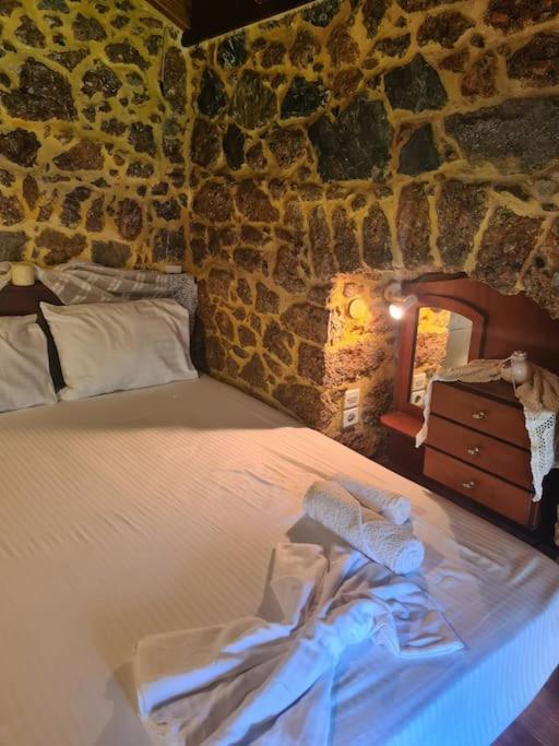 Annas Cozy Cottage Kalymnos Panormos  Exterior photo